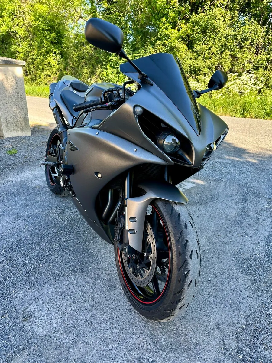 2013 Yamaha R1 big bang - Image 3