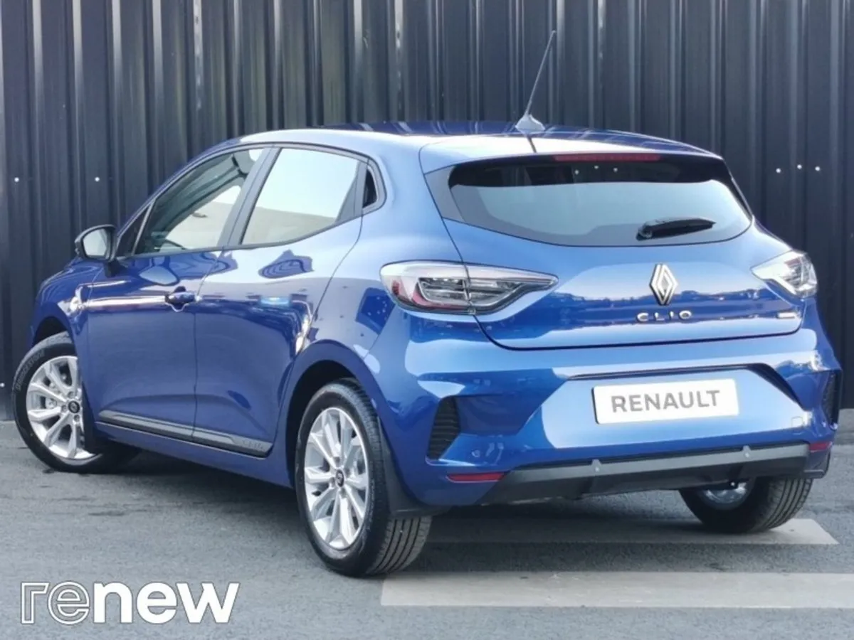 Renault Clio Evolution E-tech Hybrid - Image 2