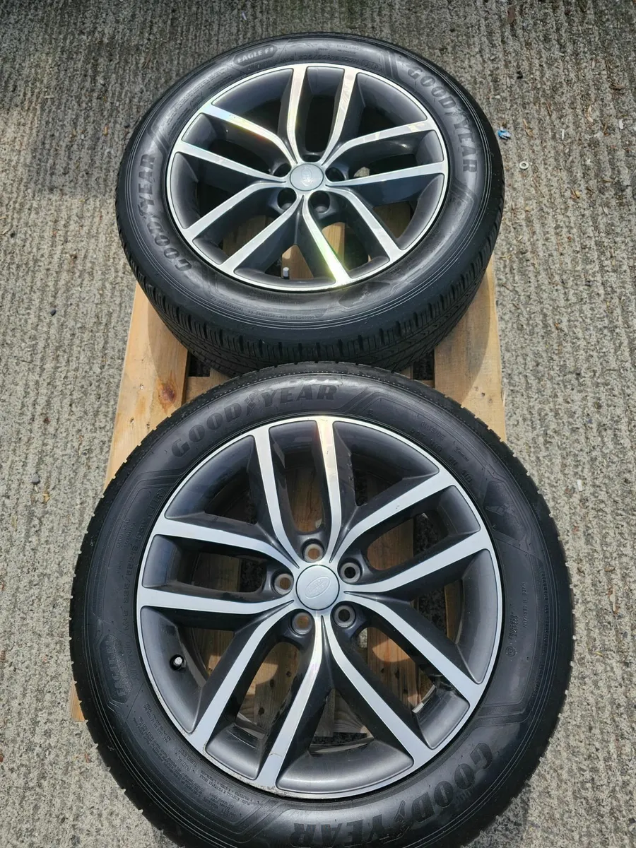 Land Rover Wheels and Tyres - Image 1