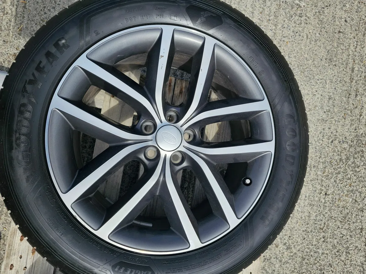 Land Rover Wheels and Tyres - Image 4