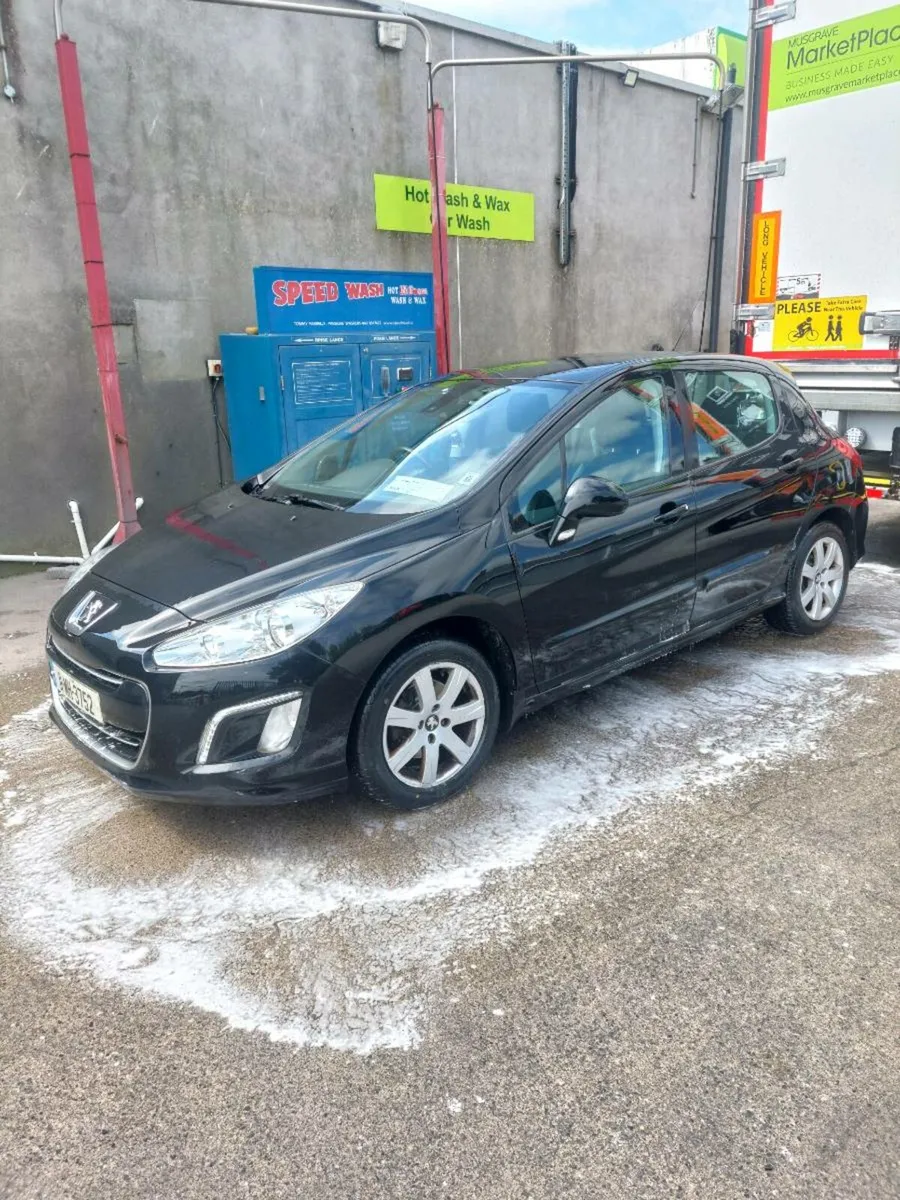 Peugeot 308 - Image 2