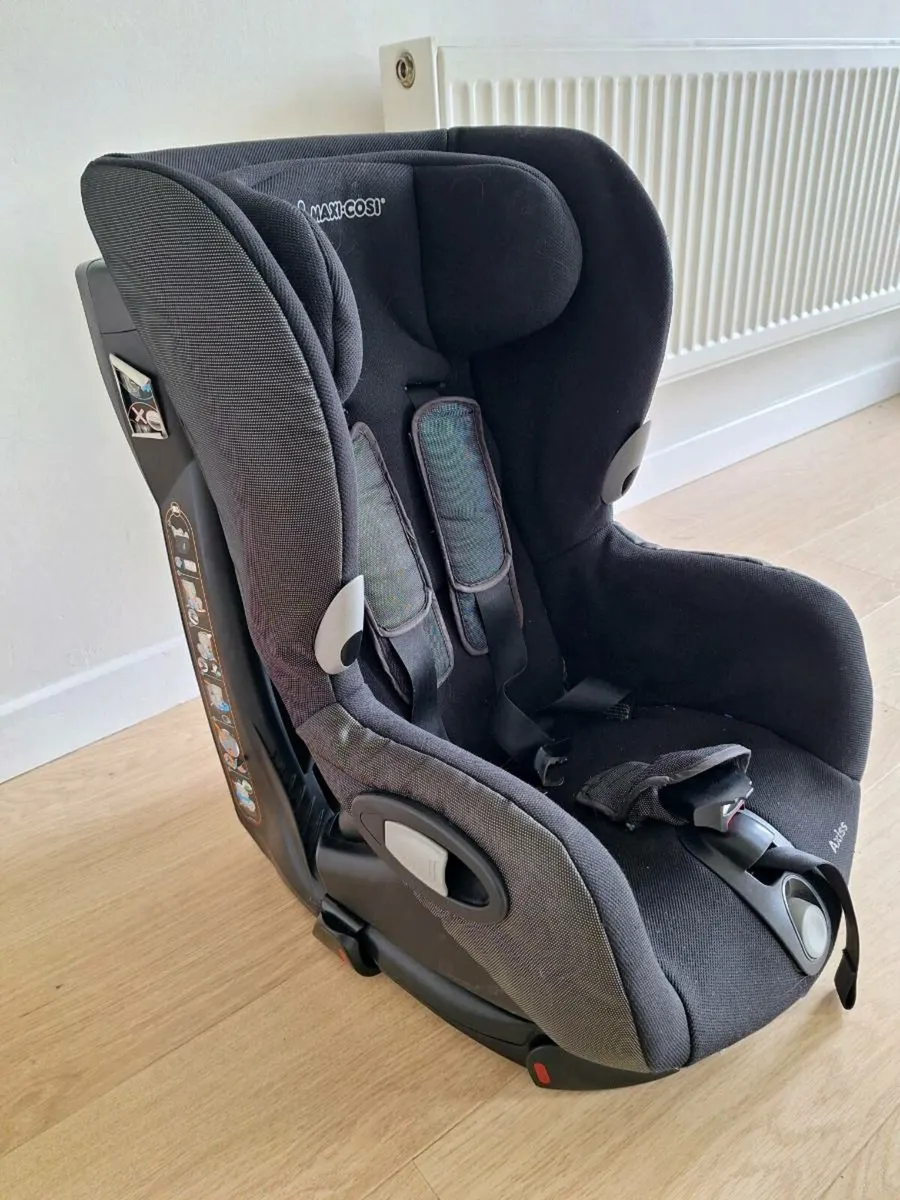 Maxi Cosi Car Seat - Image 1