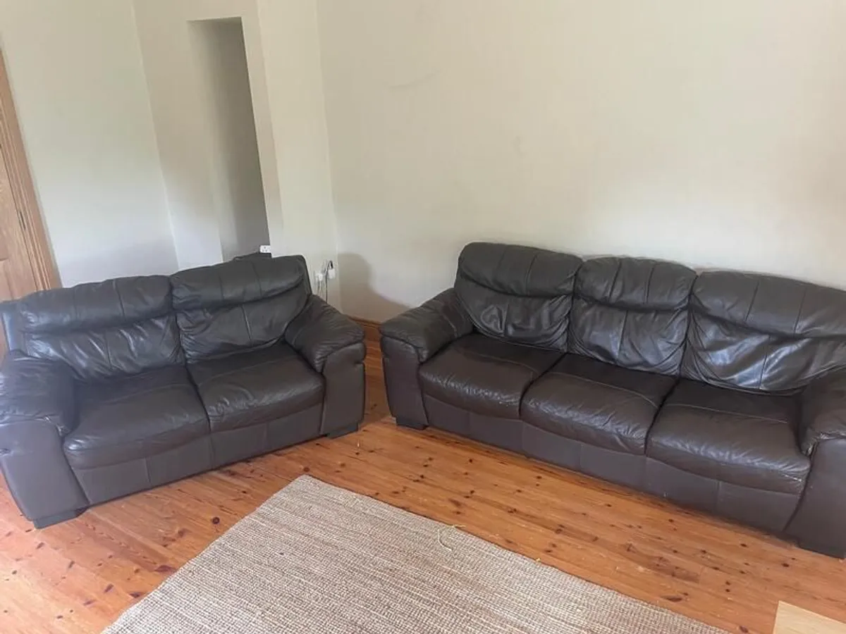 2 & 3 Seater Couch Suite - Image 1