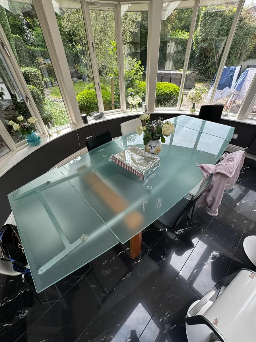 Kitchen Table - Image 1