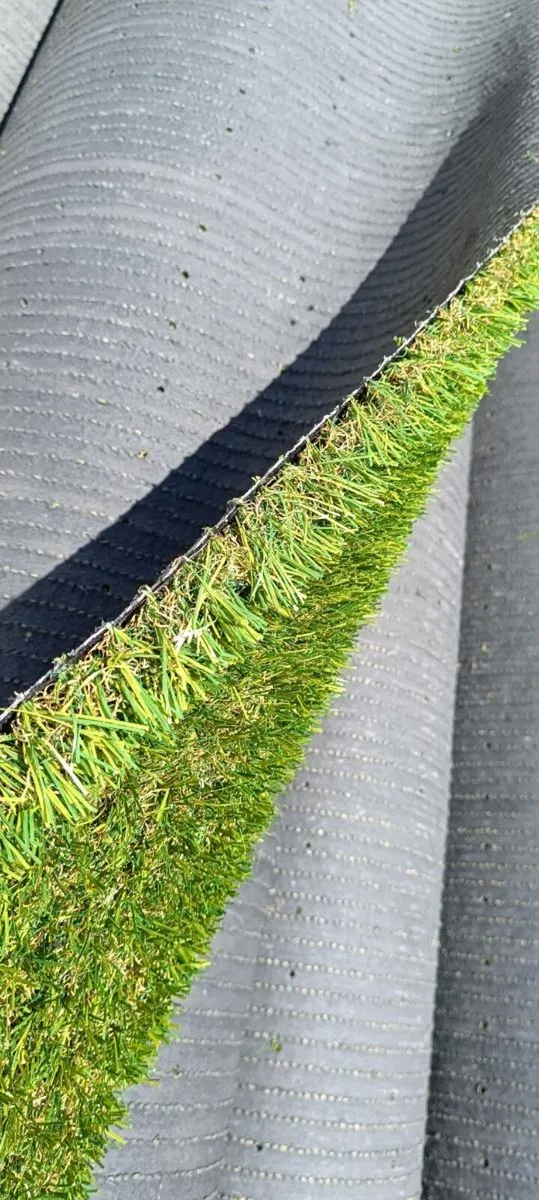 ARTIFICIAL GRASS Back in stock *5M WIDE ROLLS* ‼️ - Image 1