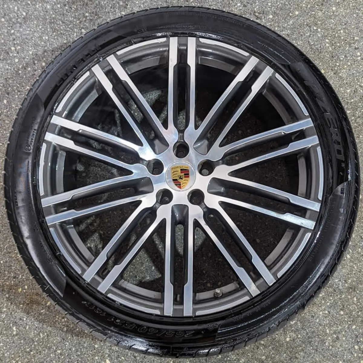 21" Genuine PORSCHE MACAN TURBO Alloy Wheels & Tyr - Image 4