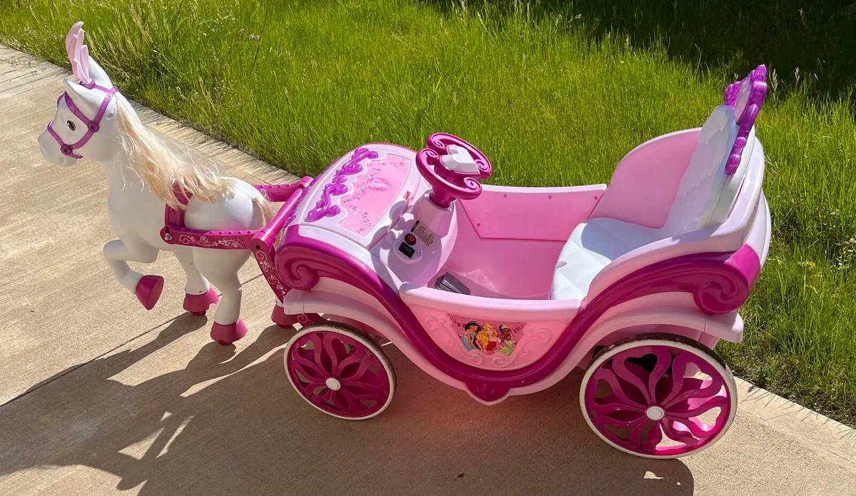 Princess Carriage (electric motorised kids toy) - Image 2