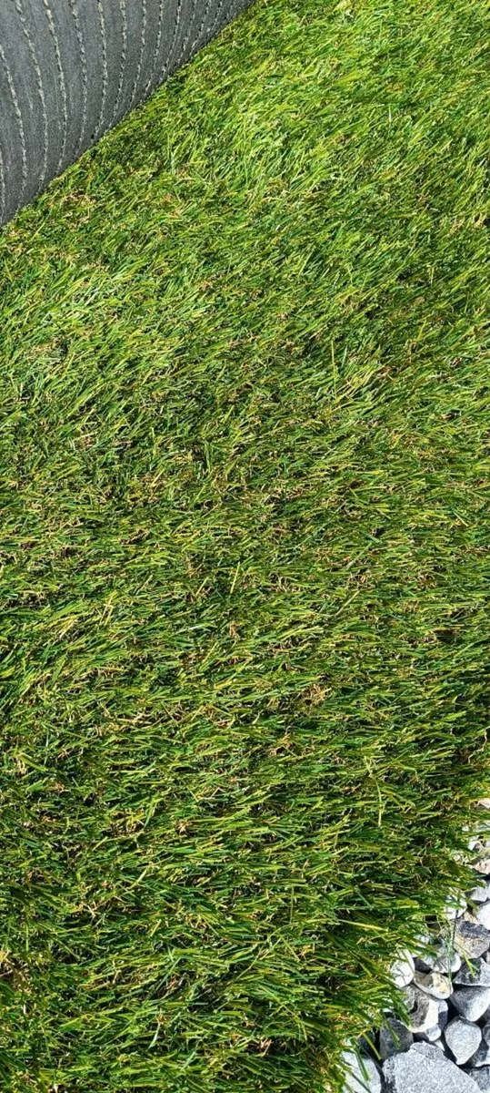 ARTIFICIAL GRASS Back in stock *5M WIDE ROLLS* ‼️ - Image 1