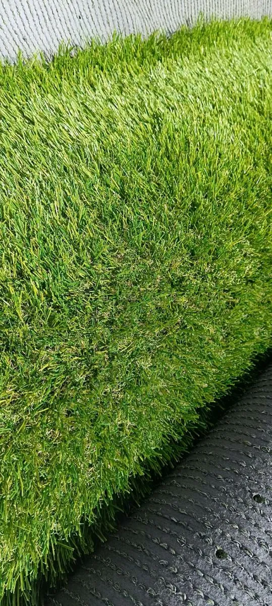 ARTIFICIAL GRASS Back in stock *5M WIDE ROLLS* ‼️ - Image 3