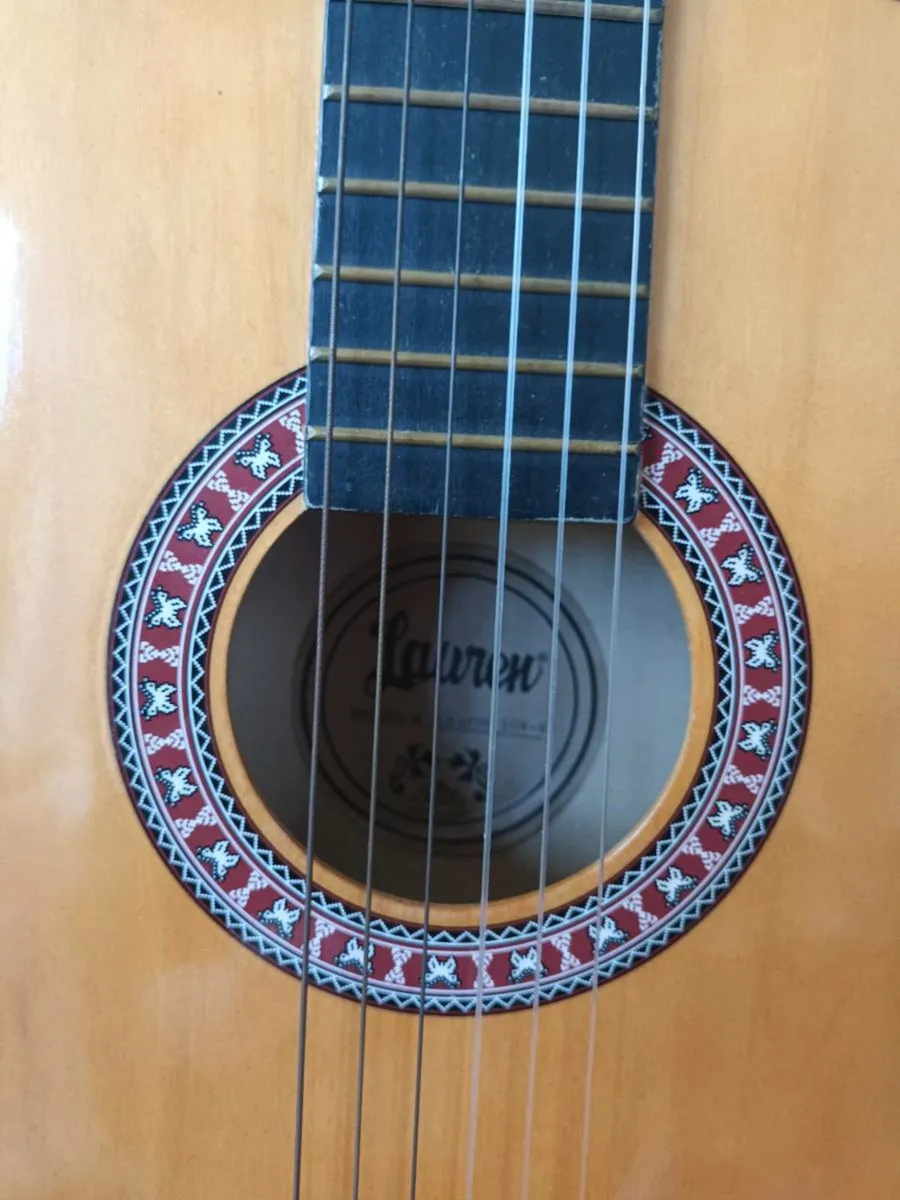 Beginners Guitar - Image 3