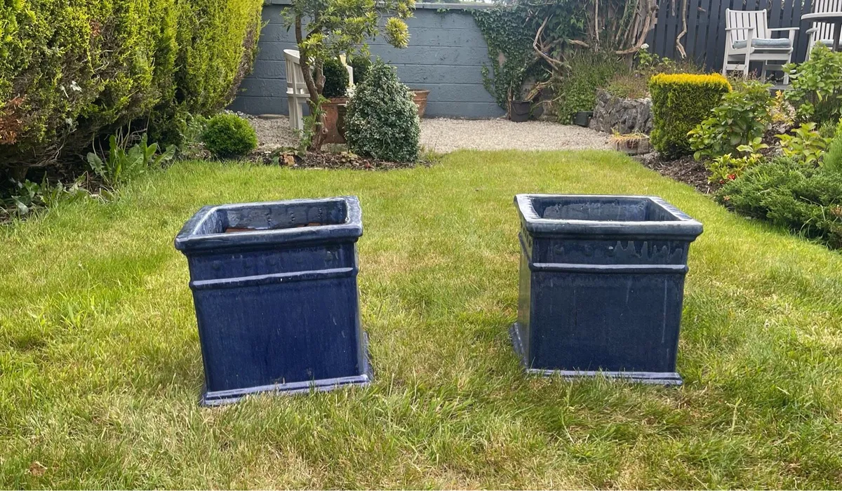 Brilliant Blue Garden Pots & Navy square pots - Image 2