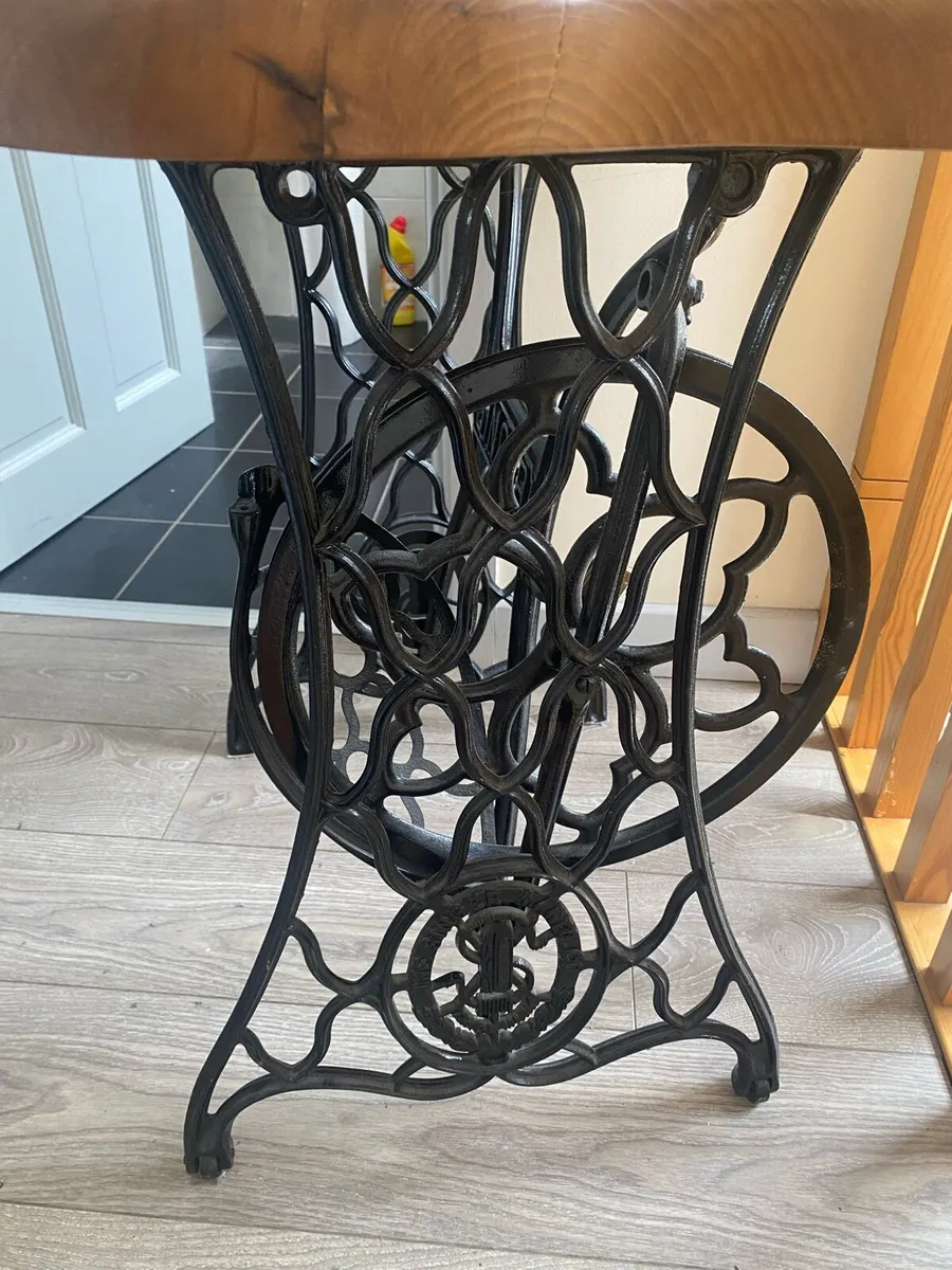 Hall/ occasional table - Image 3
