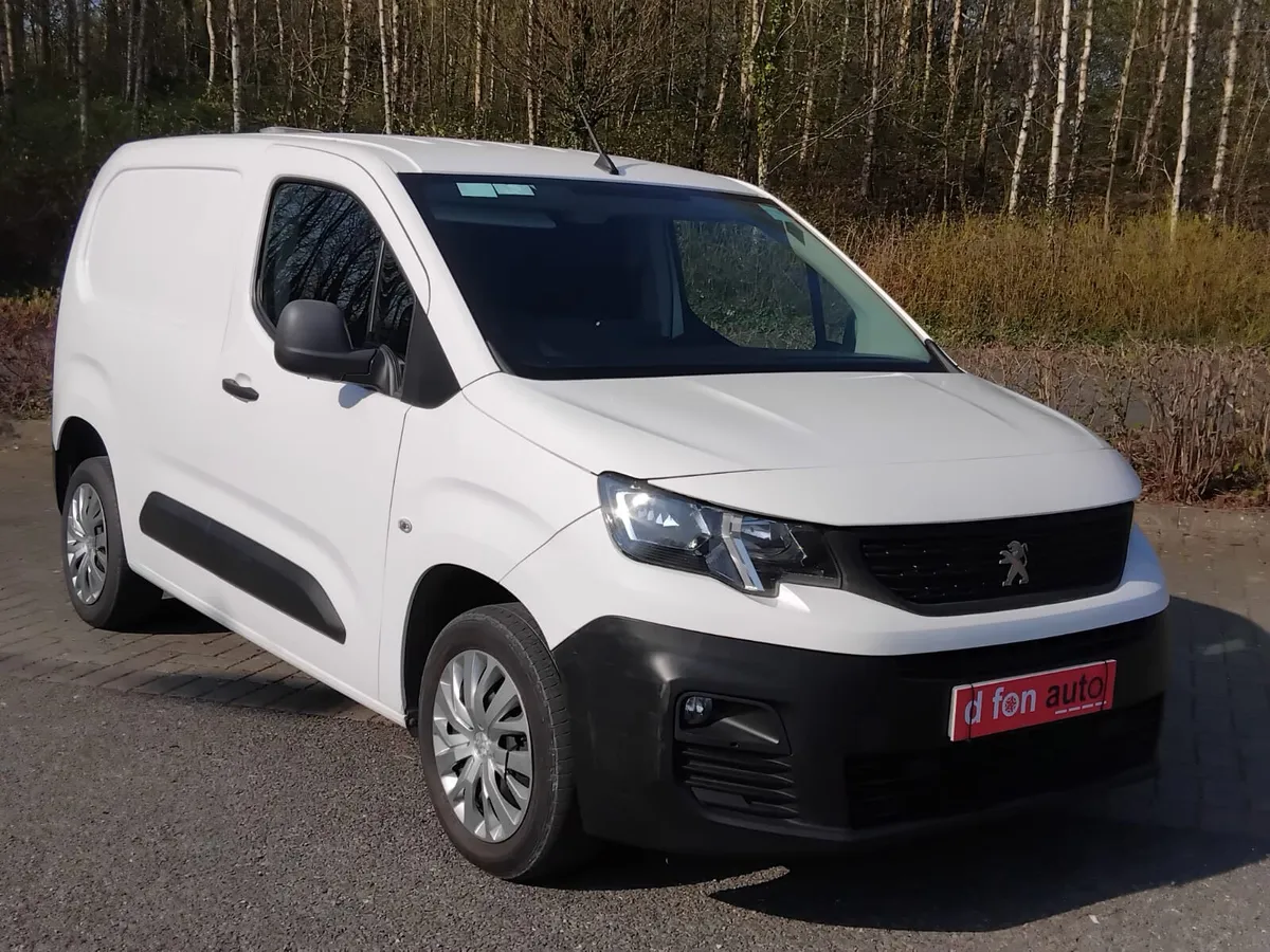 Peugeot Partner 2019 3 SEATER NEW DOE €9250 + VAT - Image 3