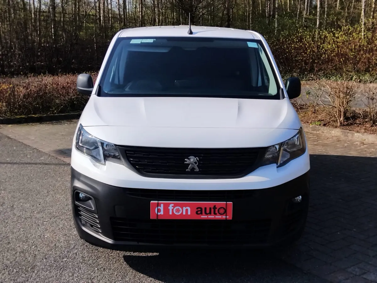 Peugeot Partner 2019 3 SEATER NEW DOE €9250 + VAT - Image 4