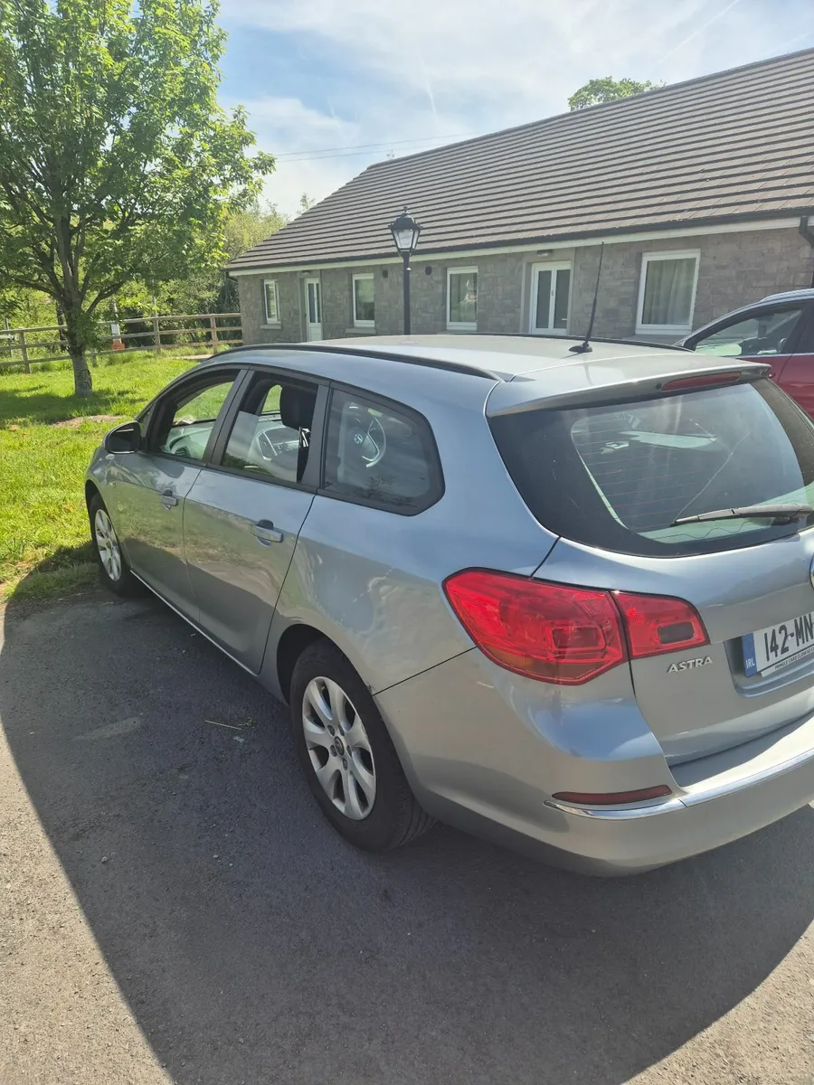 Vauxhall Astra 2014 - Image 4