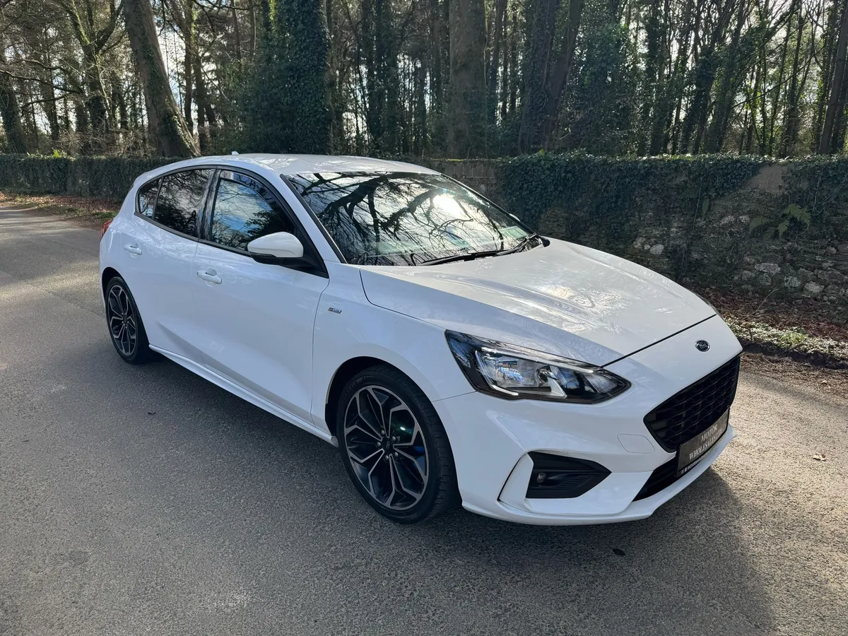 192 FORD FOCUS ST LINE ECO BOOST - Image 1