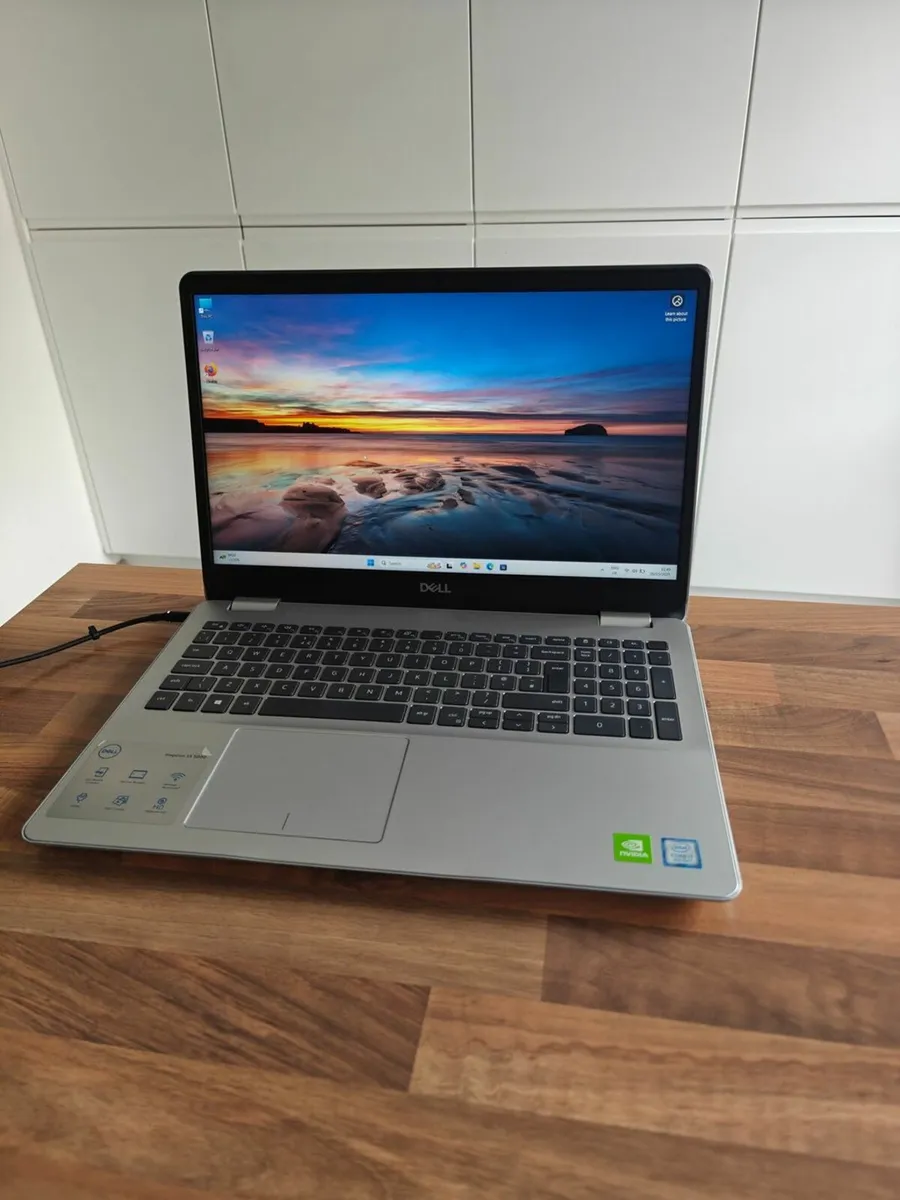 Dell Inspiron 15-5584 | i7 | 16GB | 256GB | Nvidia - Image 1