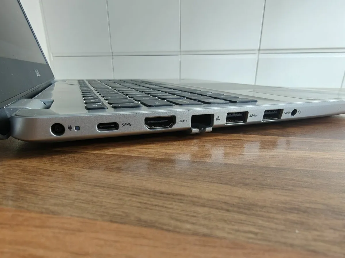 Dell Inspiron 15-5584 | i7 | 16GB | 256GB | Nvidia - Image 2