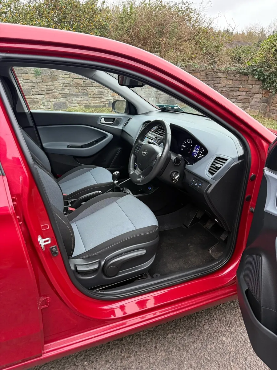 2018 Hyundai i20 Very low km - Image 3