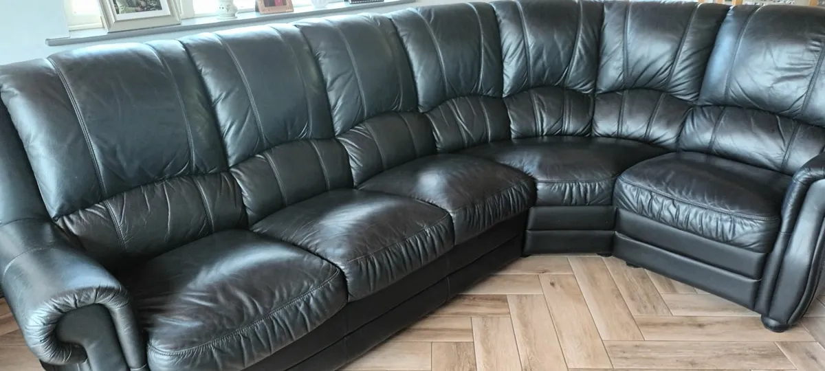 Black leather corner sofa - Image 2