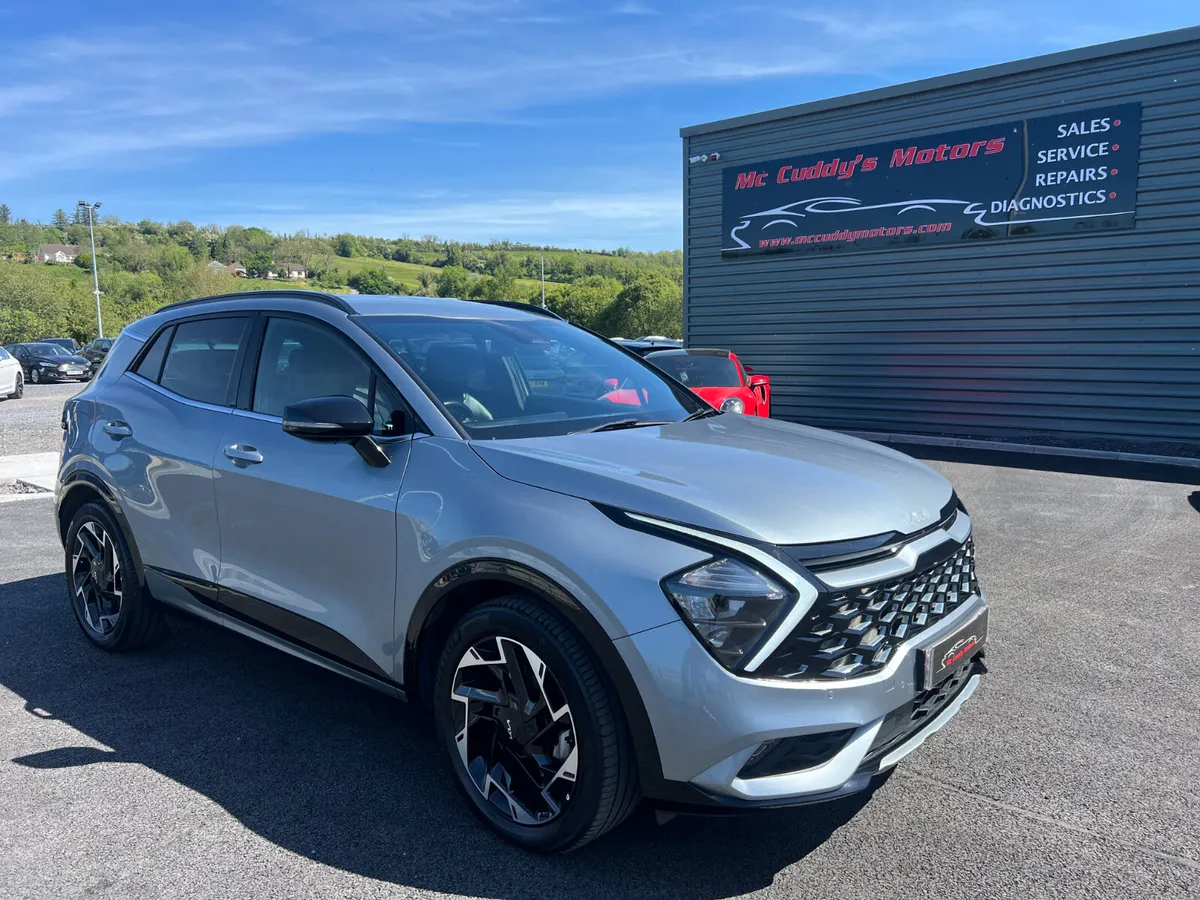 2023 Kia Sportage GT Line 1.6 PHEV 4X4 - Image 2
