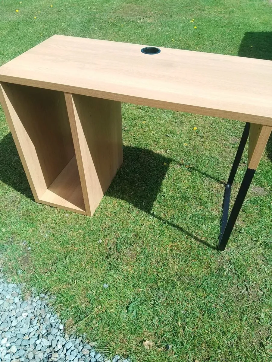 Desk - Image 1