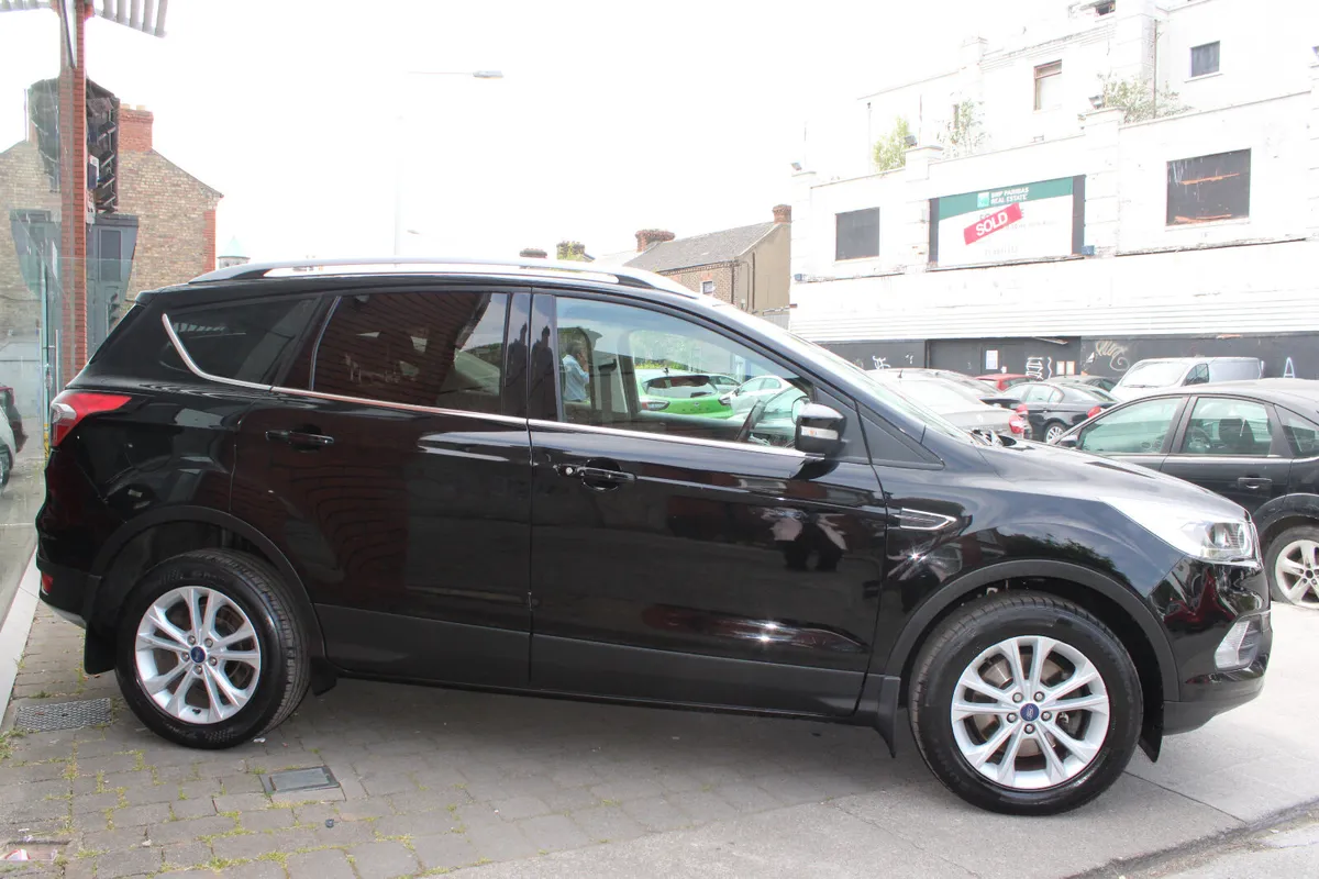 Ford Kuga 1.5 TITANIUM 2018 - Image 3