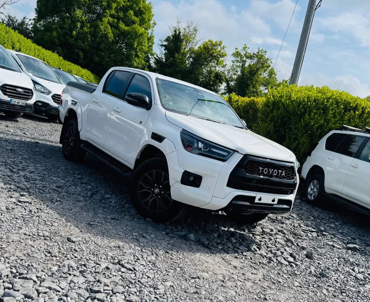 2023 Toyota Hilux GR SPORT AUTOMATIC ICE WHITE - Image 1