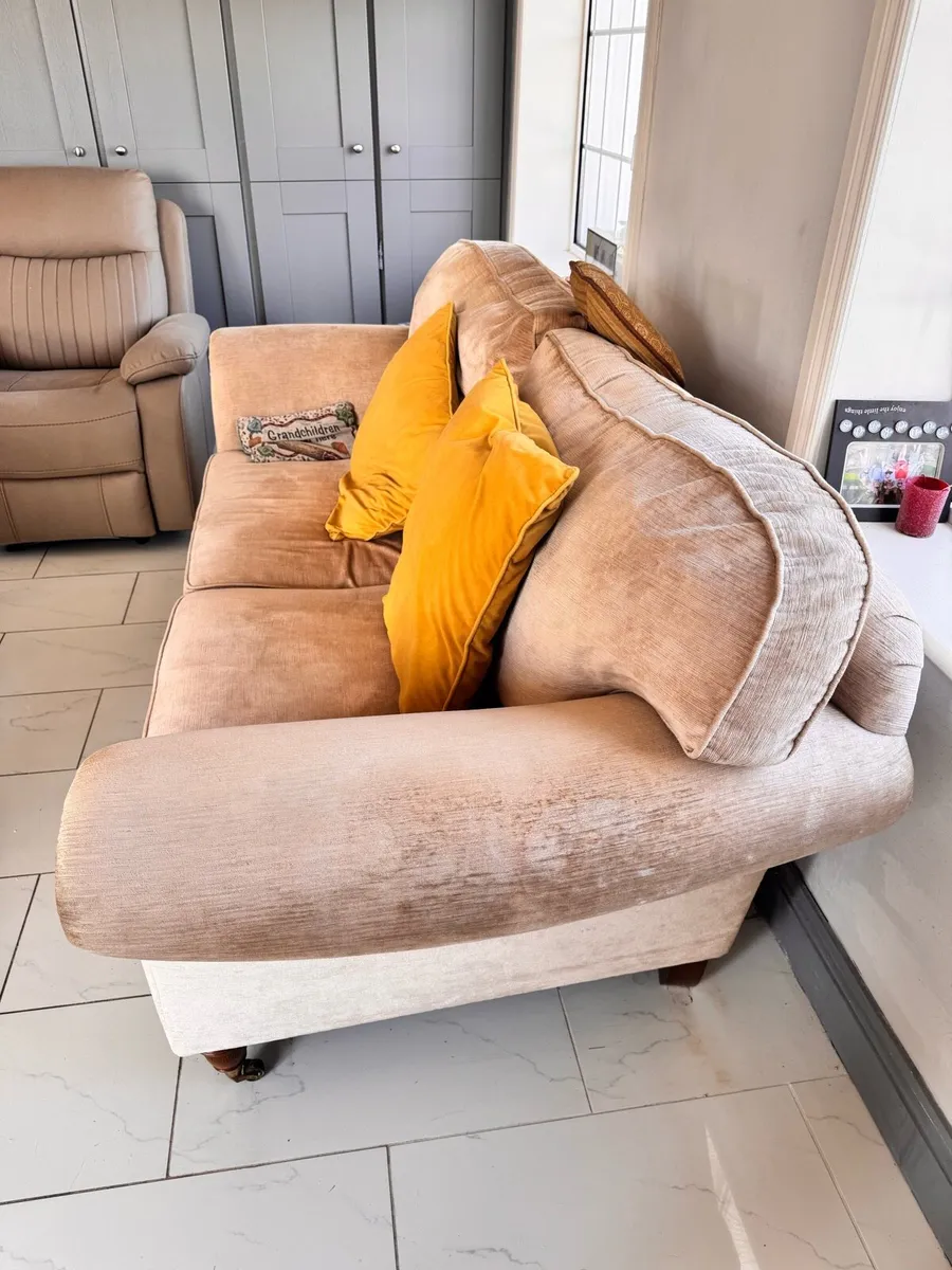 Couch - Image 3
