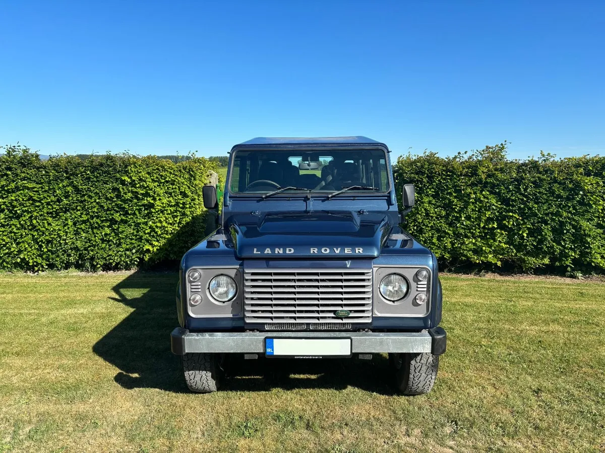 Land Rover Defender 110 CSW XS *7 Seats* *Mint* - Image 3