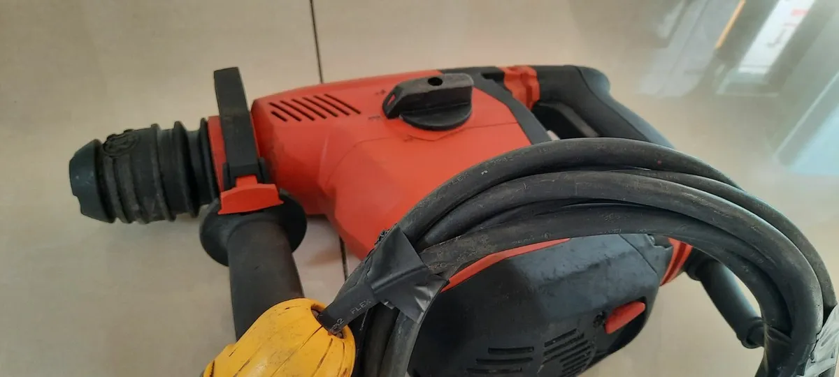 Hilti TE 30-AVR Sds+ 3 Mode 110v - Image 2