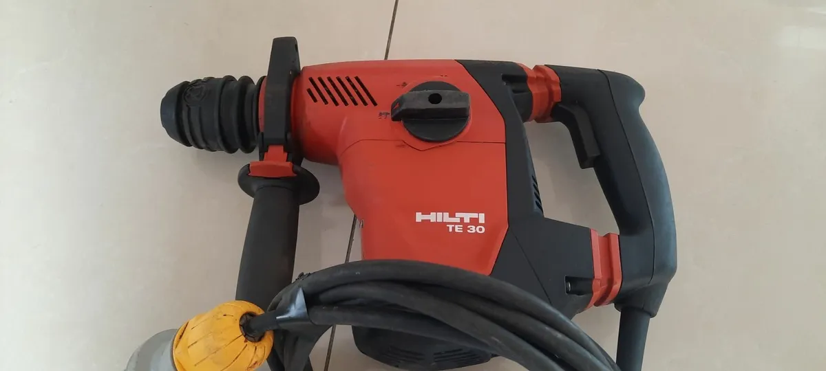 Hilti TE 30-AVR Sds+ 3 Mode 110v - Image 3