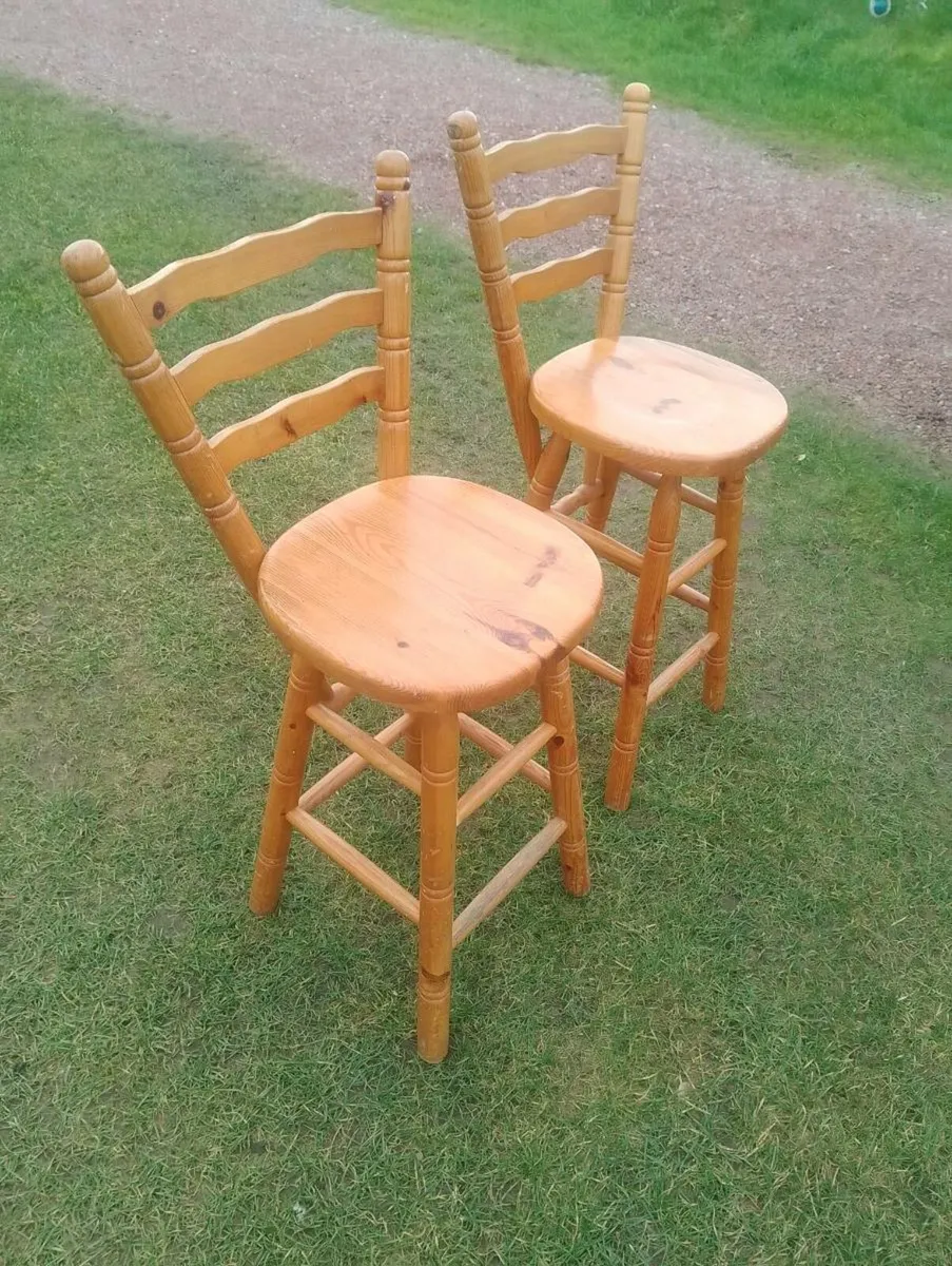 2 solid wood stools - Image 3