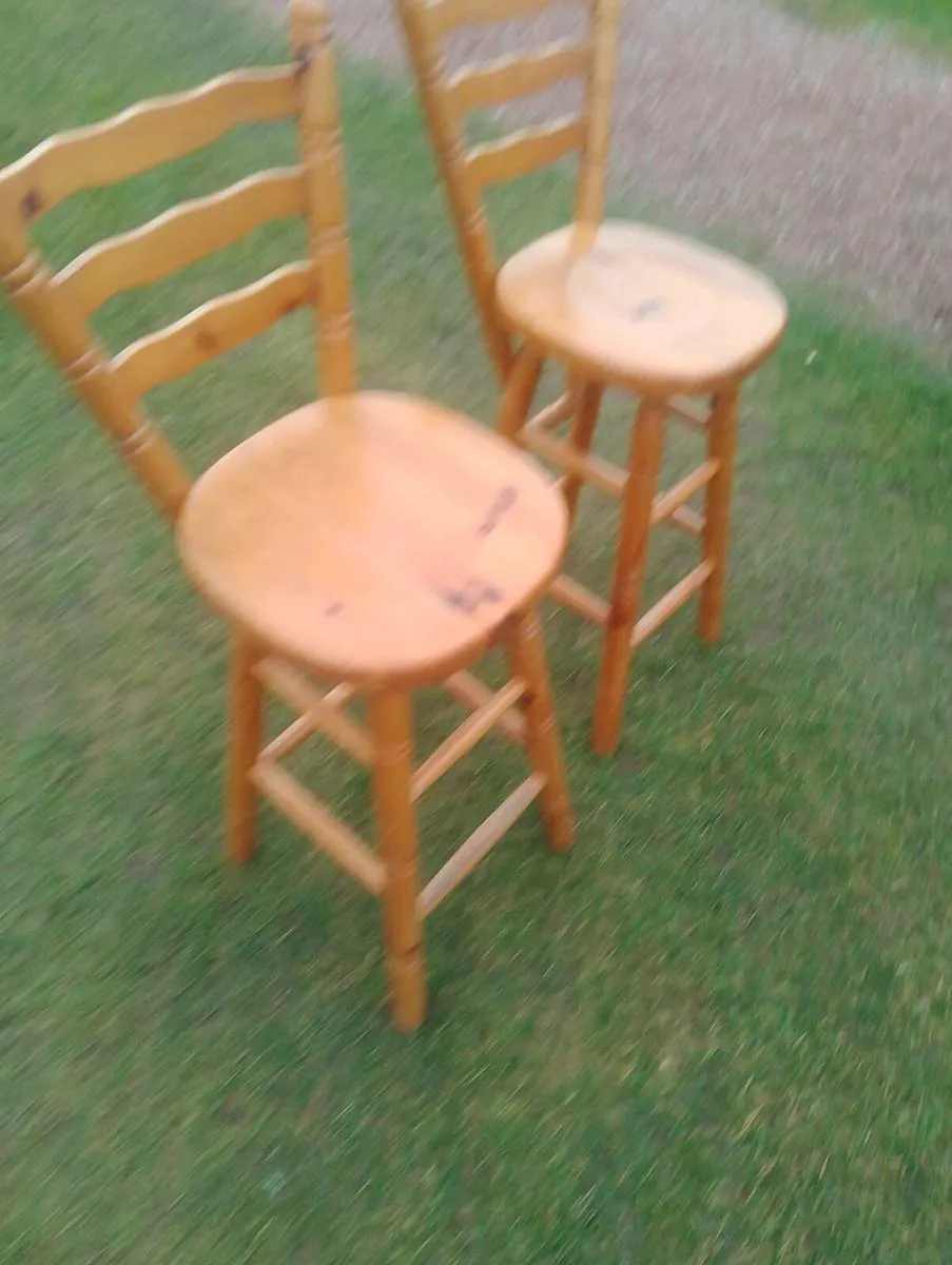 2 solid wood stools - Image 4