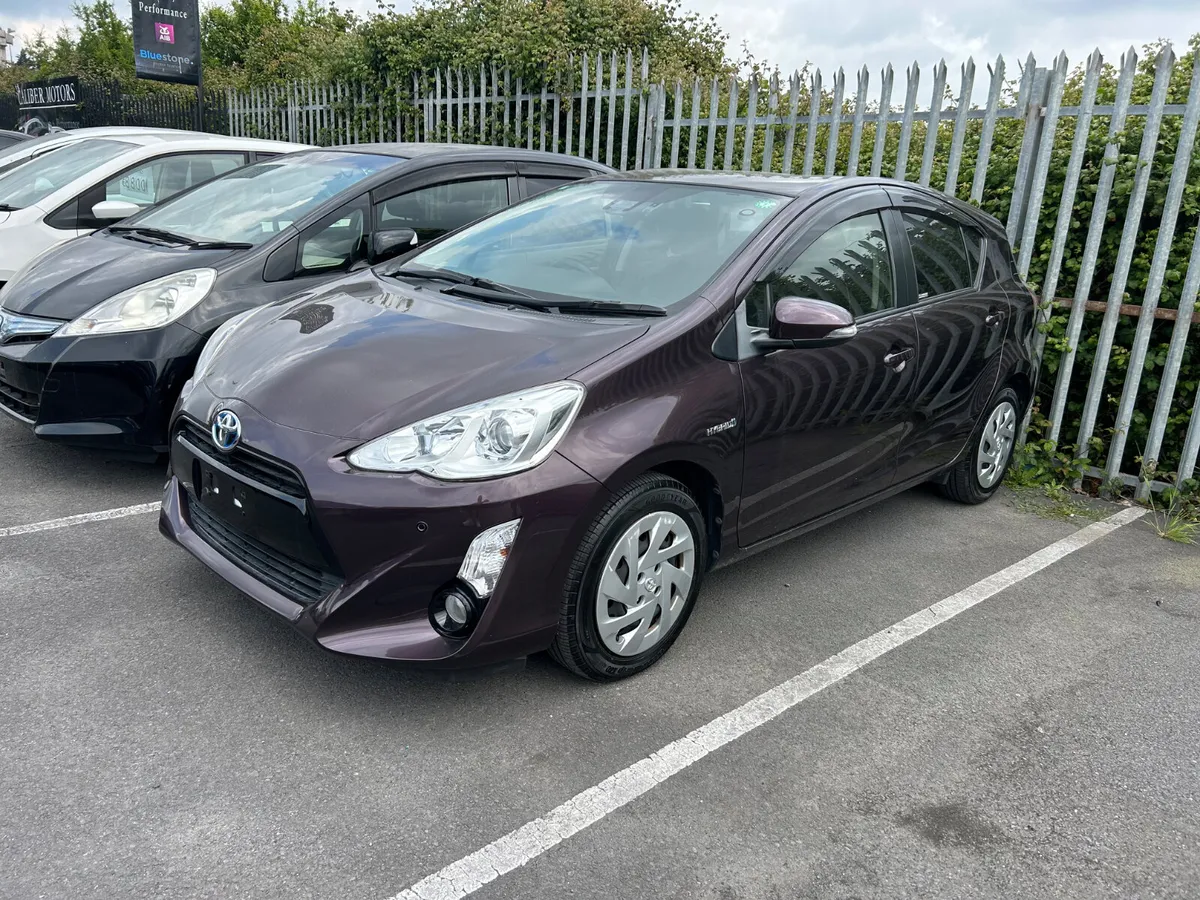 Toyota aqua hybrid auto Top Specs G - Image 4
