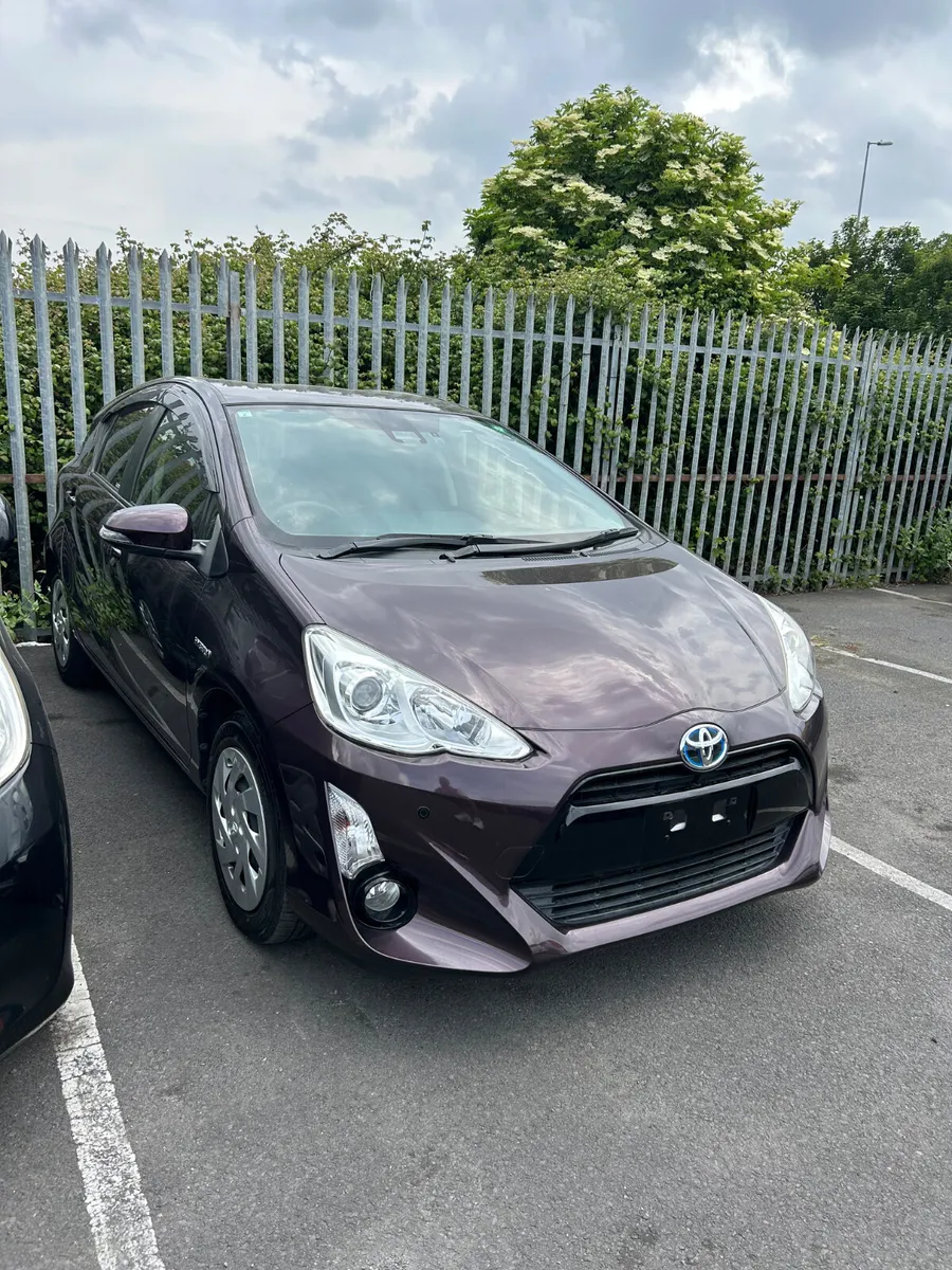 Toyota aqua hybrid auto Top Specs G - Image 2