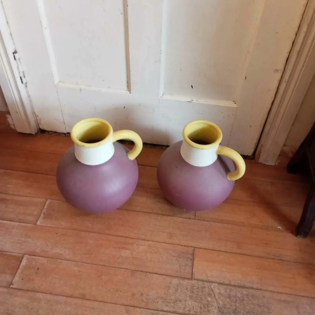 2 matching jugs - Image 1