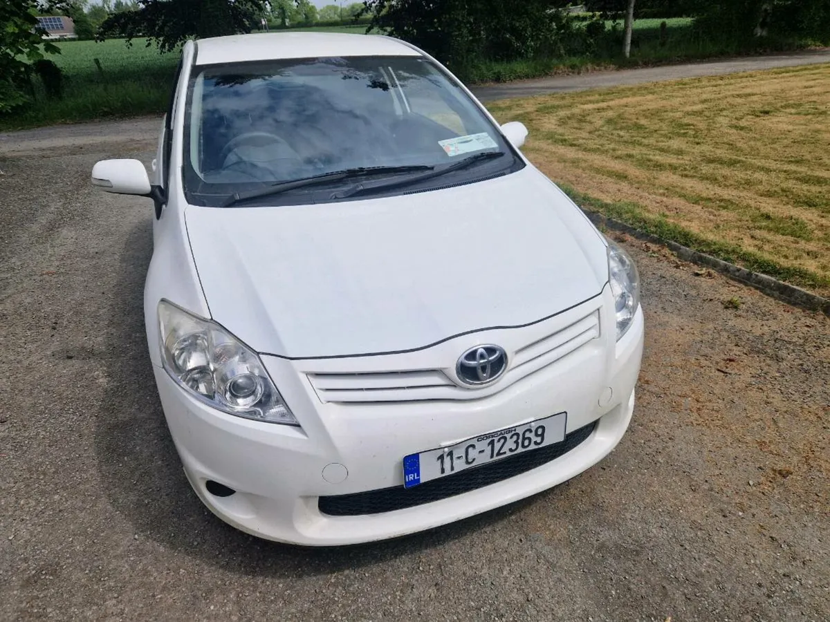 Toyota Auris Van.. - Image 2