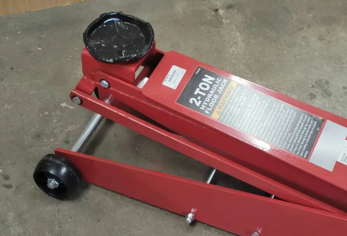 Mcanax Long Reach Trolley Jack 2 Tonne - Image 3