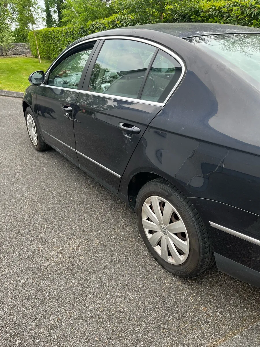 2007 VW Passat,1.6 petrol - Image 4