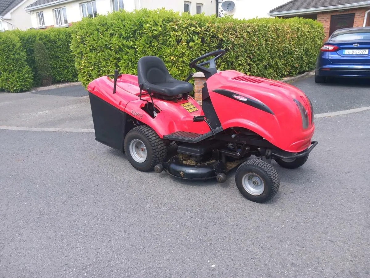 Ride on lawnmower - Image 2