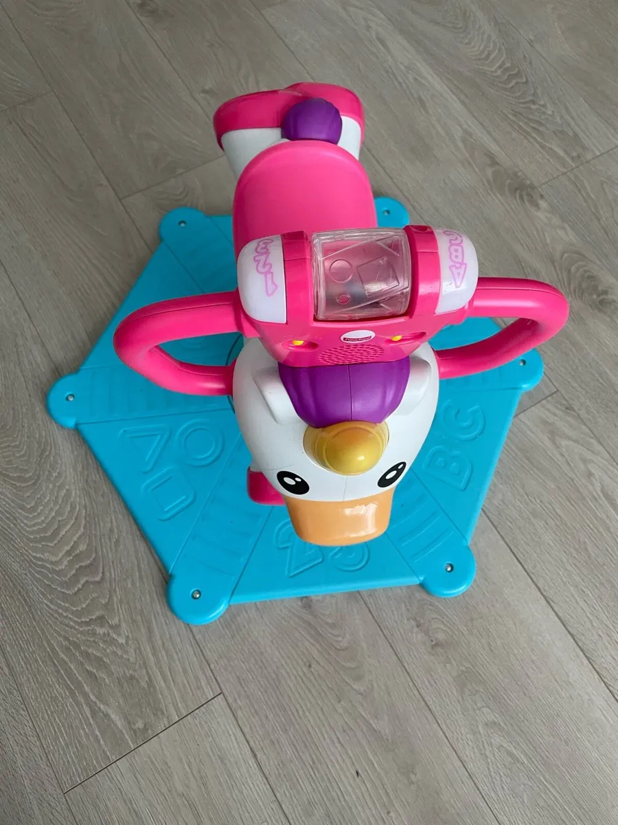 Fisher Price bouncer spin and jump - Image 1