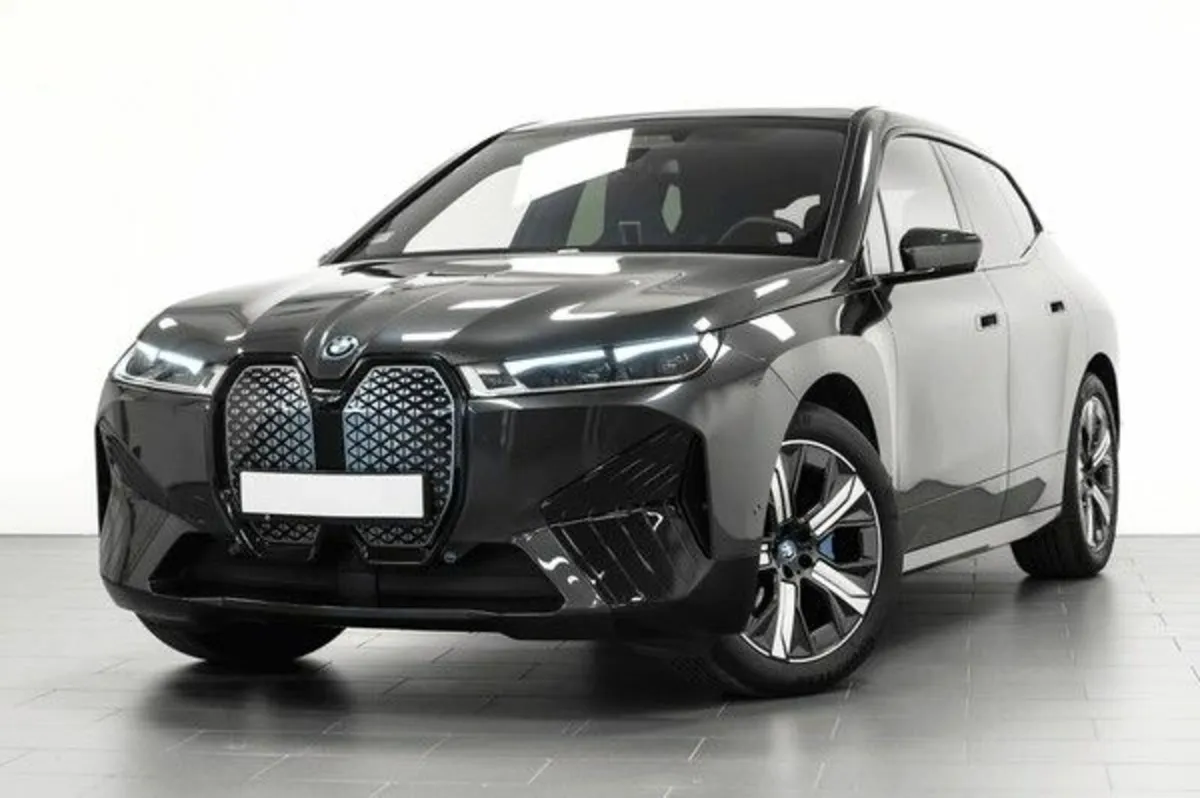 BMW iX 2024 xDrive 40 M Sport - Image 1