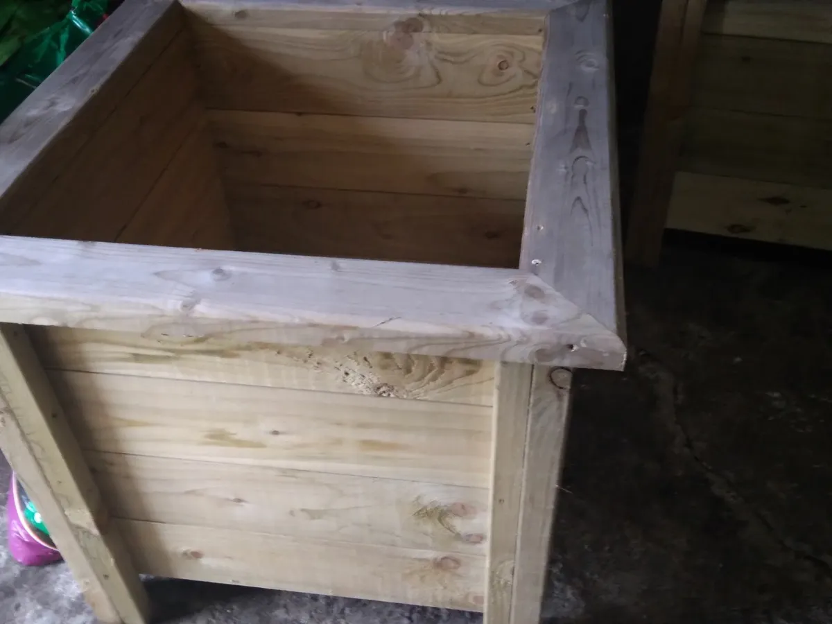 Planters - Image 1