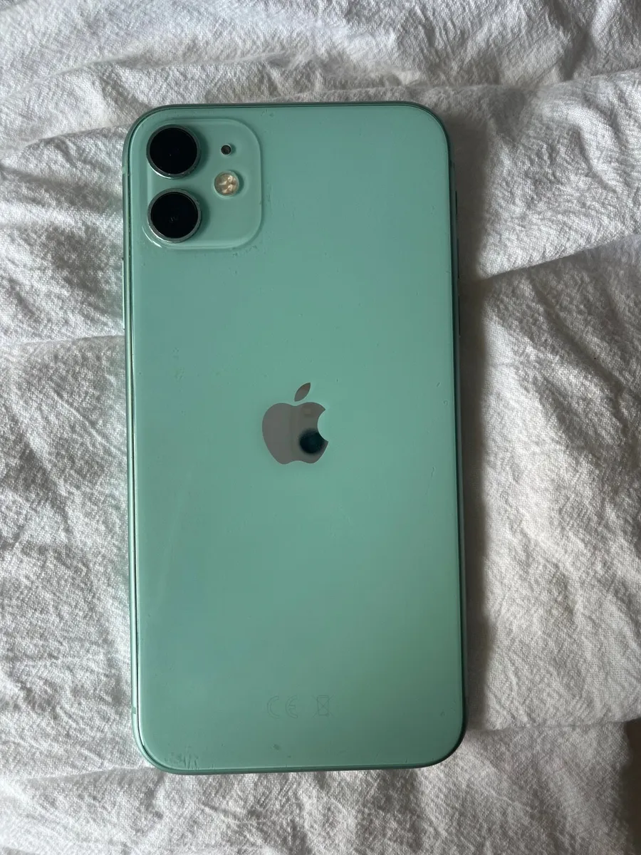iPhone 11 - Image 1