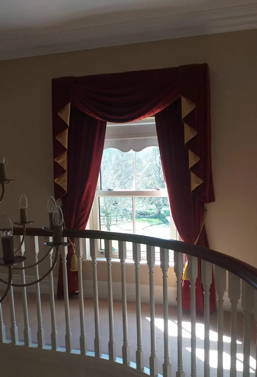CURTAINS - Image 1