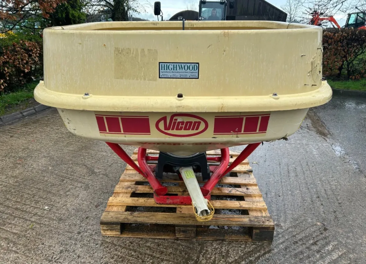 Vicon PS 604-754 Fertiliser Sower - Image 1