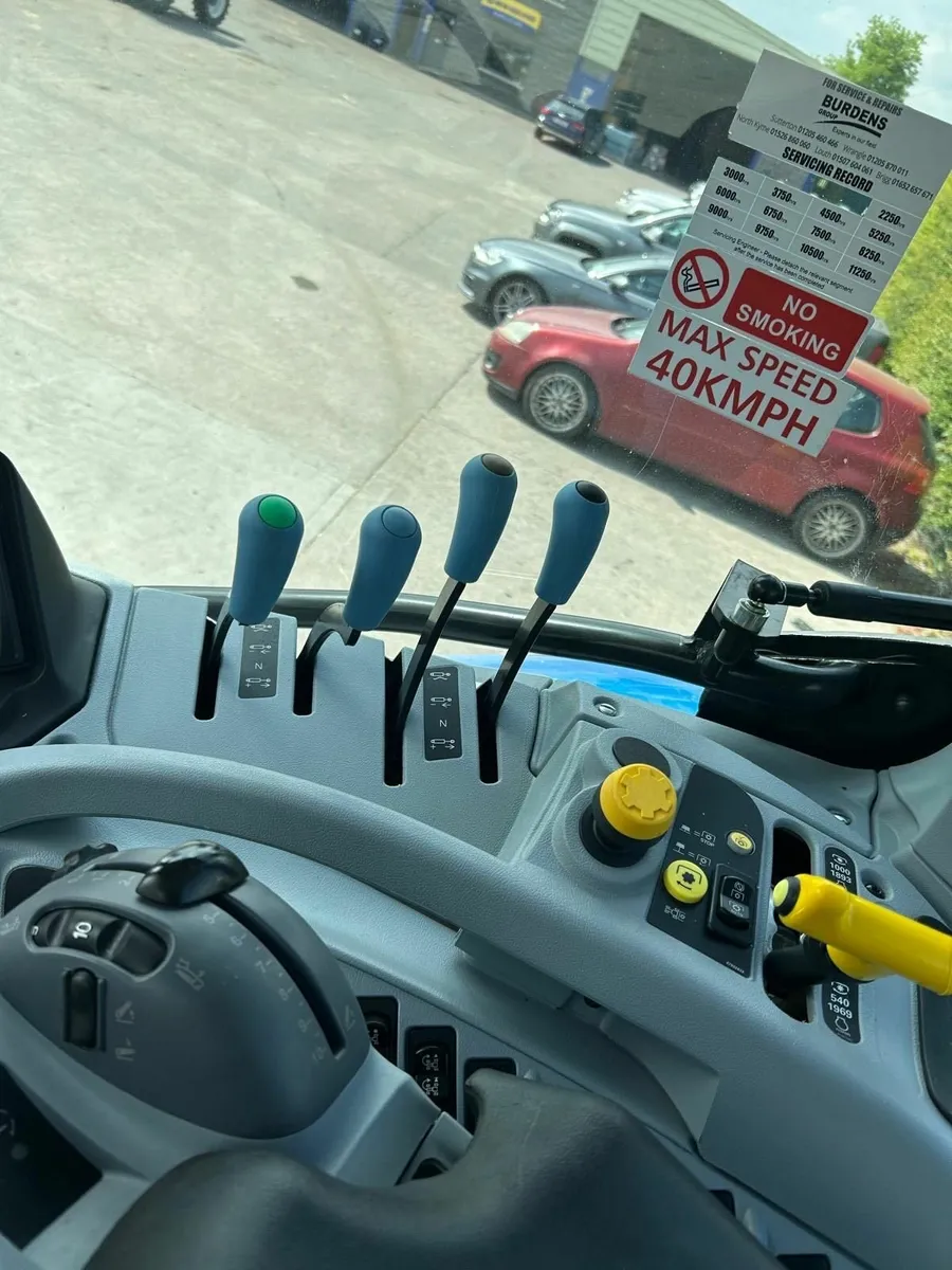 2023 New Holland T7.210 - Image 2