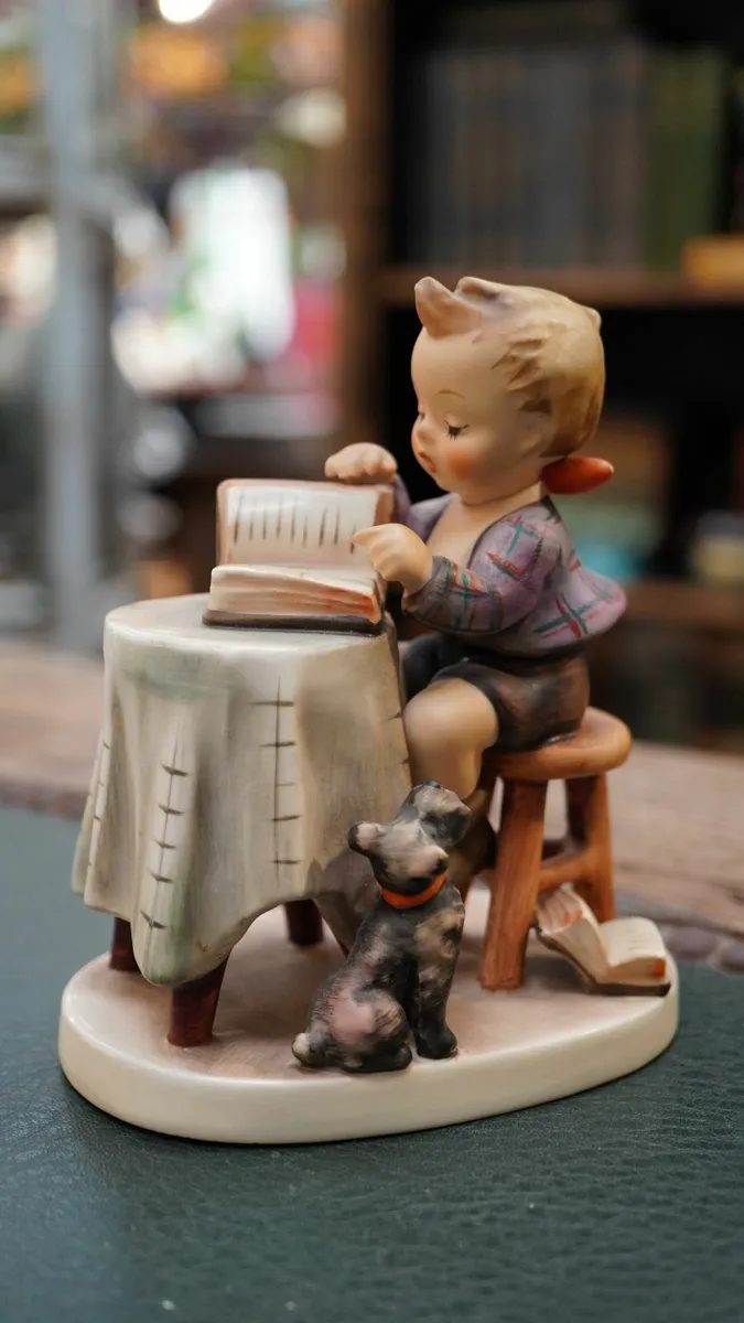 Goebel Hummel Figurine - Little Bookkeeper - Image 2
