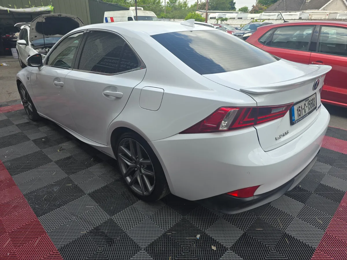 2015 LEXUS IS300H FSport Hybrid - Image 4
